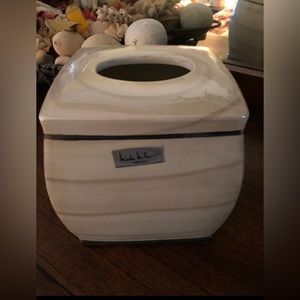 Nicole Miller Oasis  Beige Swirl Ceramic Tissue Box Silver Trim